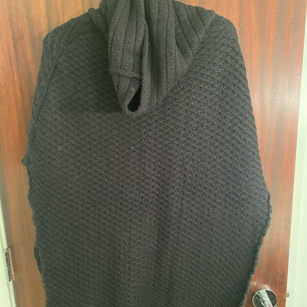 Sweater Cape - Picture 6 of 7